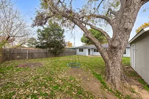 753 Cullum Ave, Hurst, TX 76053 - Photo 23