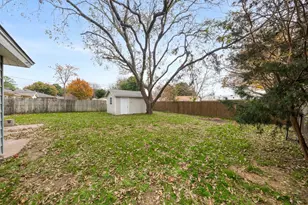 753 Cullum Ave, Hurst, TX 76053 - Photo 25