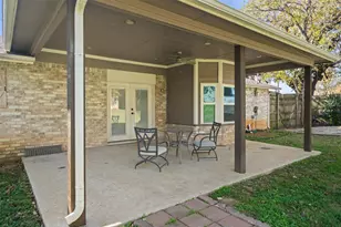 710 W Harwood Rd, Euless, TX 76039 - Photo 23