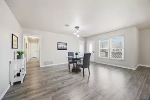 5025 Stephanie Dr, Haltom City, TX 76117 - Photo 3