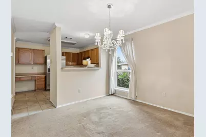 321 Gregory Lane, Grand Prairie, TX 75052 - Photo 9