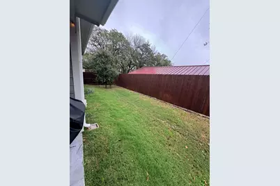 8628 Spindletop Drive, Fort Worth, TX 76120 - Photo 17