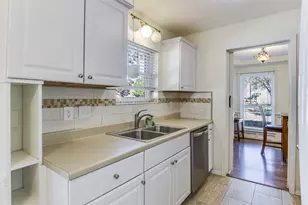 309 Stiles Dr, Midlothian, TX 76065 - Photo 9