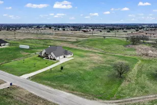 2011 Perkins Ln, Weatherford, TX 76088 - Photo 7