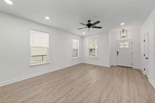 1610 N 6th St, Waco, TX 76707 - Photo 3