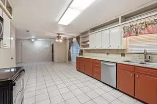 105 Corral Dr, Fort Worth, TX 76244 - Photo 3