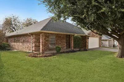 821 Willow Court, Saginaw, TX 76179 - Photo 3