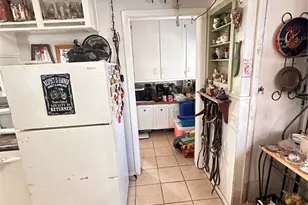 426 Goodyear St, Irving, TX 75062 - Photo 9