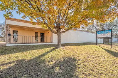3819 McCart Avenue, Fort Worth, TX 76110 - Photo 3
