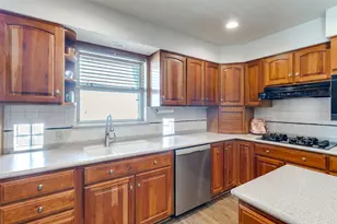 184 Classen Dr, Dallas, TX 75218 - Photo 17