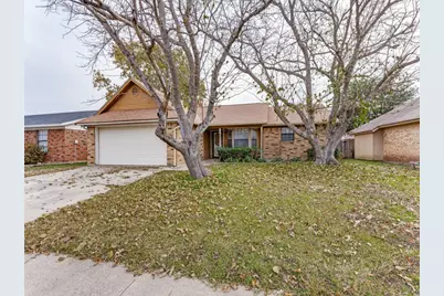 8028 Berrybrook Drive, Watauga, TX 76148 - Photo 3