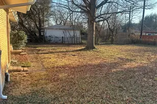 1913 Hilltop Dr, Garland, TX 75042 - Photo 11