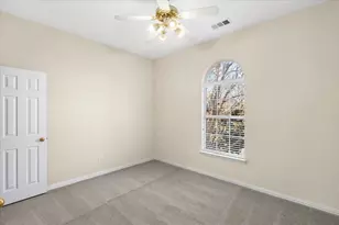 2524 Sir Turquin Ln, Lewisville, TX 75056 - Photo 37