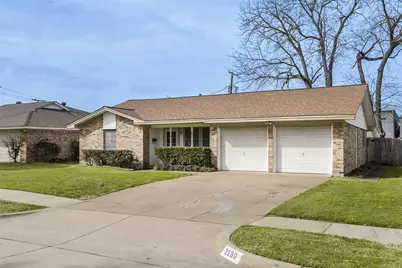 2130 Goerte Drive, Grand Prairie, TX 75051 - Photo 27