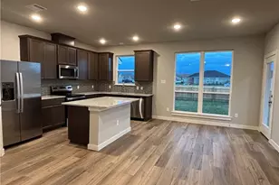 4229 Centerfire Rd, Waco, TX 76705 - Photo 3