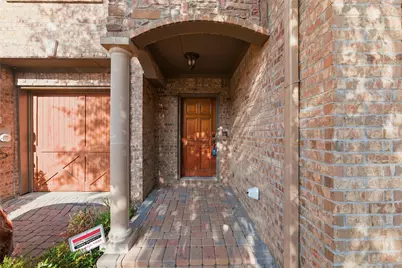 563 Rockingham Drive, Irving, TX 75063 - Photo 3