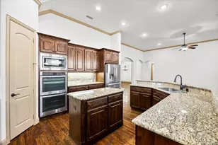 6814 Springwood Ln, Garland, TX 75044 - Photo 17