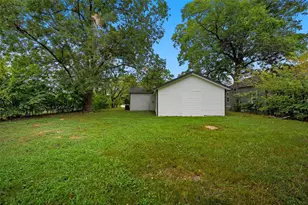 809 N Maxey St, Sherman, TX 75090 - Photo 17
