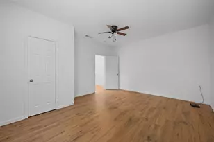 809 N Maxey St, Sherman, TX 75090 - Photo 9