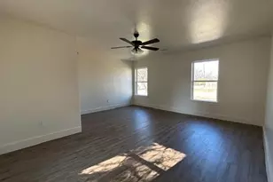 415 W Walnut St, Whitewright, TX 75491 - Photo 15