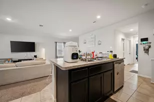 10446 Ft Clark Trl, Crowley, TX 76036 - Photo 9