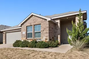 10446 Ft Clark Trl, Crowley, TX 76036 - Photo 3