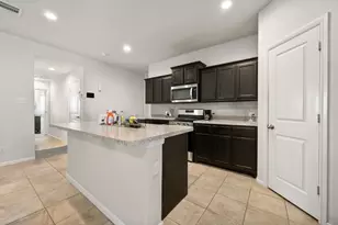 10446 Ft Clark Trl, Crowley, TX 76036 - Photo 7