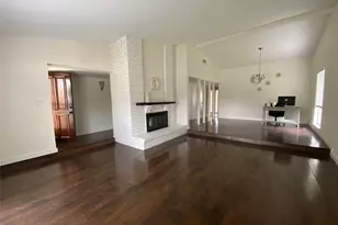 2018 Clark Trail, Grand Prairie, TX 75052 - Photo 5