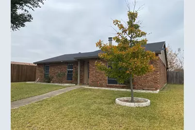 2018 Clark Trail, Grand Prairie, TX 75052 - Photo 3