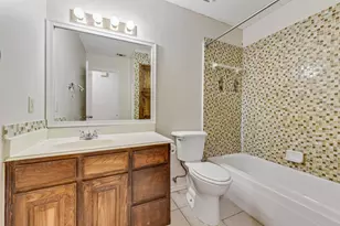 6423 Rising Meadow Dr, Arlington, TX 76018 - Photo 9