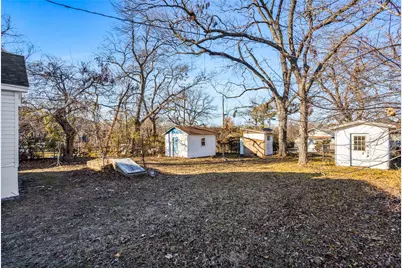 217 W Hull Street, Denison, TX 75020 - Photo 21