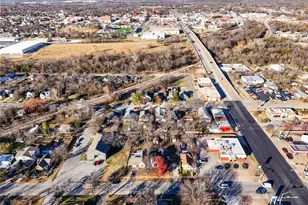 217 W Hull St, Denison, TX 75020 - Photo 25