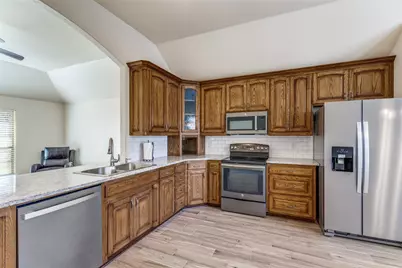 3301 Hiawatha Trail, Lake Worth, TX 76135 - Photo 7