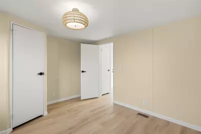 821 Flamingo Road, Granbury, TX 76049 - Photo 17