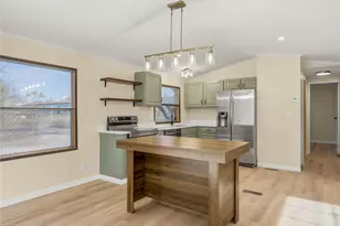 821 Flamingo Rd, Granbury, TX 76049 - Photo 5