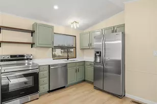 821 Flamingo Rd, Granbury, TX 76049 - Photo 7