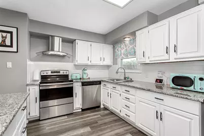 14019 Stardust Lane, Farmers Branch, TX 75234 - Photo 13