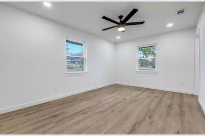 109 E 5th Street, Prosper, TX 75078 - Photo 13