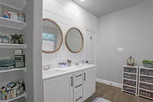 10708 Klondike Ln, Aubrey, TX 76227 - Photo 9