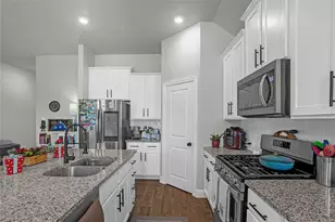 10708 Klondike Ln, Aubrey, TX 76227 - Photo 17