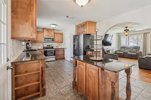 4933 Madella St, Haltom City, TX 76117 - Photo 7