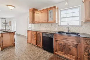 4933 Madella St, Haltom City, TX 76117 - Photo 11