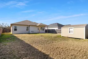 86 Tremont St, Cleburne, TX 76031 - Photo 21