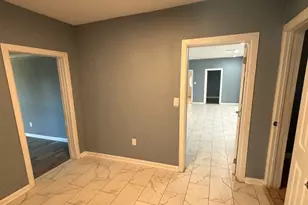 2022 Bourbon St, Dallas, TX 75226 - Photo 7