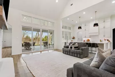 10229 Creekside Lane, Waco, TX 76712 - Photo 11