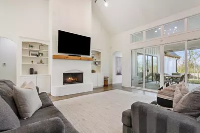 10229 Creekside Lane, Waco, TX 76712 - Photo 7