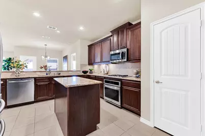 4813 Stacy Court, Rowlett, TX 75088 - Photo 9