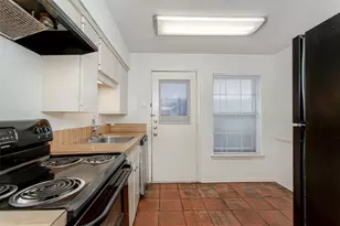 10248 Regal Oaks Dr, Dallas, TX 75230 - Photo 7