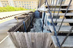 10248 Regal Oaks Dr, Dallas, TX 75230 - Photo 21