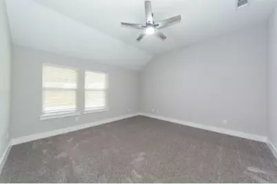 5007 Peacock Lane, Greenville, TX 75402 - Photo 5